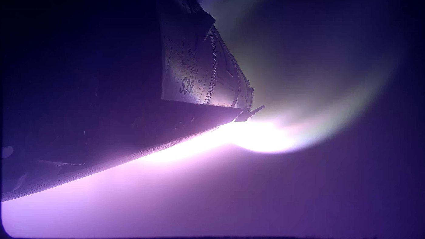 Starship during atmospheric reentry